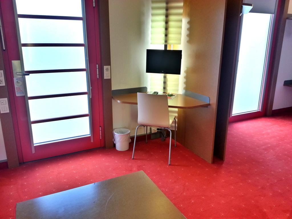 Orange Wings Krems Hotel Room photo