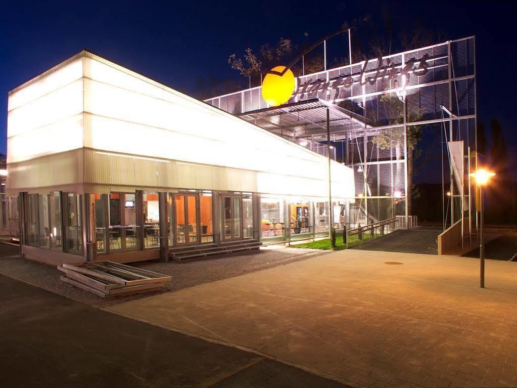Orange Wings Krems Hotel Exterior photo